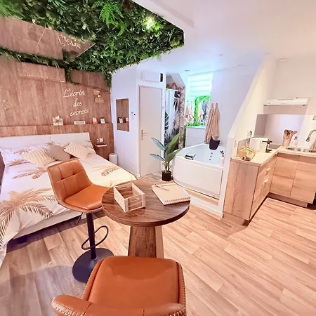 아파트 Jaccuzi Privee Love-room-mediterrannee *