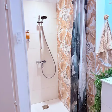 Jacuzzi Privee Love-room-mediterrannee Apartment Florensac