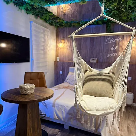 Jacuzzi Privee Love-room-mediterrannee Apartment