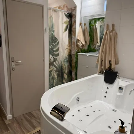 아파트 Jaccuzi Privee Love-room-mediterrannee Florensac