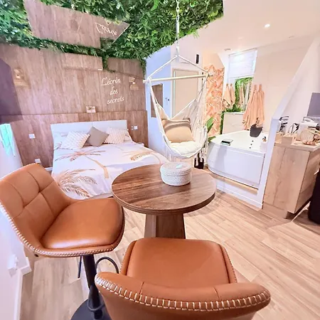 아파트 Jaccuzi Privee Love-room-mediterrannee